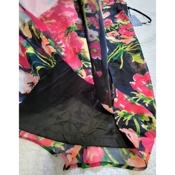 NWT Tommy Hilfiger Floral Dress - Picture 3 of 9